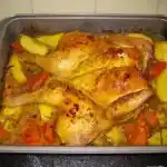 Arabisches Zitronen – Knoblauch Huhn mit Kartoffeln und Zwiebeln