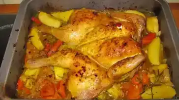 Arabisches Zitronen – Knoblauch Huhn mit Kartoffeln und Zwiebeln