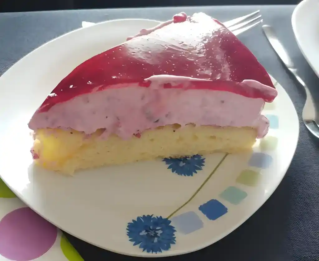 Beeren-Schmand-Kuchen