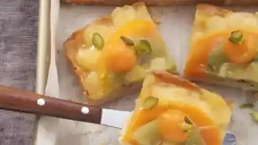 Blechkuchen mit Obst