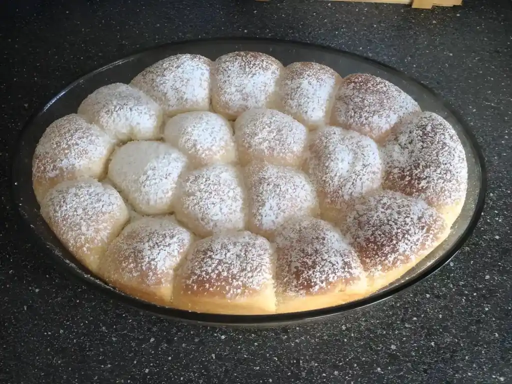 Buchteln nach österreichischem Rezept 2 Buchteln nach österreichischem Rezept