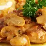 Butter-Hähnchenbrust mit Champignons