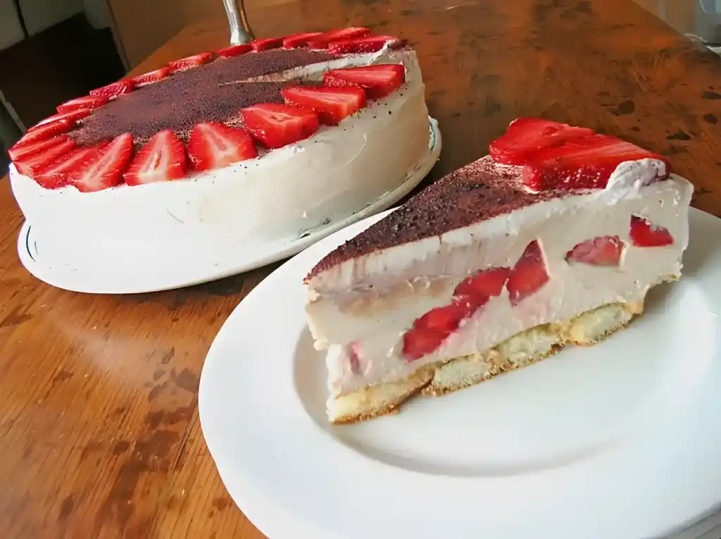 Cappuccino – Erdbeer – Torte