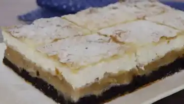 Ein wunderbarer Kuchen mit Äpfeln, Mohn und Quark