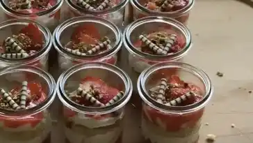 Erdbeer-Käse-Sahne-Kuchen im Glas