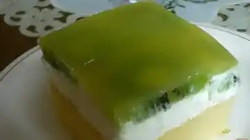 Erfrischender Kiwikuchen