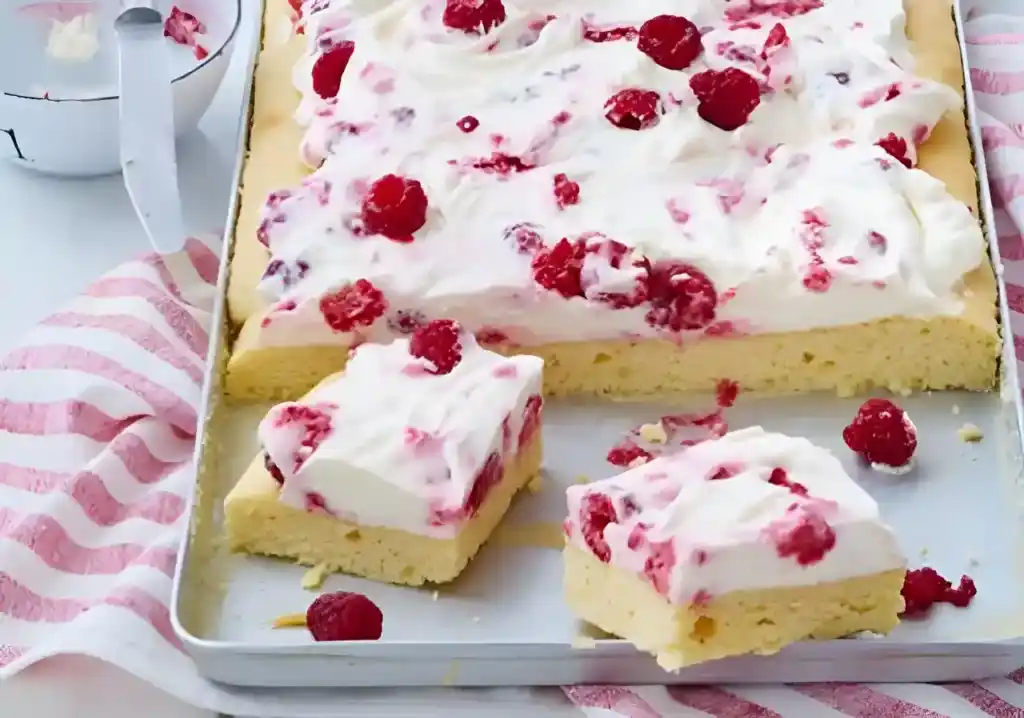 Fantakuchen mit Himbeercreme