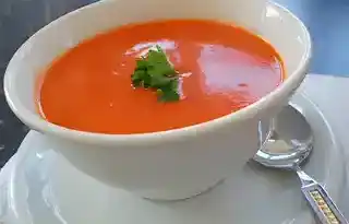 Feine Tomatensuppe