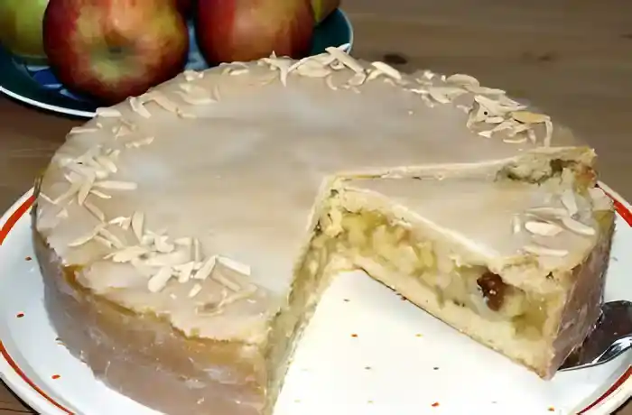 Gedeckter Apfelkuchen