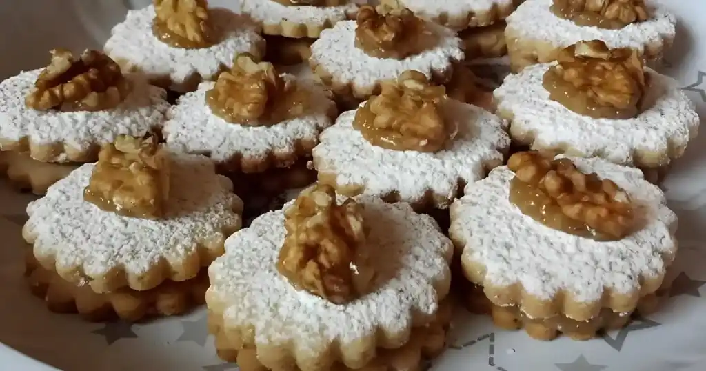 Gefüllte Walnussplätzchen (ergibt ca. 30 Stück)