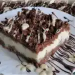 Geraspelte Quark-Kokos-Schnitten