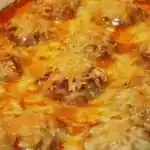 Gratinierte Hack Laibchen in Tomaten Champignon Sauce