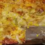 Hackfleisch Pizza mit Sauce Hollandaise