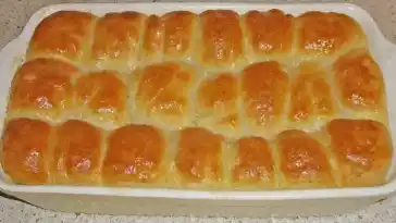Hefeteig, der immer gelingt, hier als Rohrnudeln oder Früchte-Guglhupf