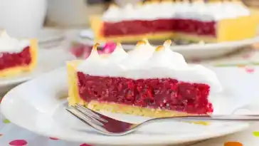 Himbeer-Baiser-Torte