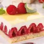 Himbeerschnitten mit Eierlikördecke
