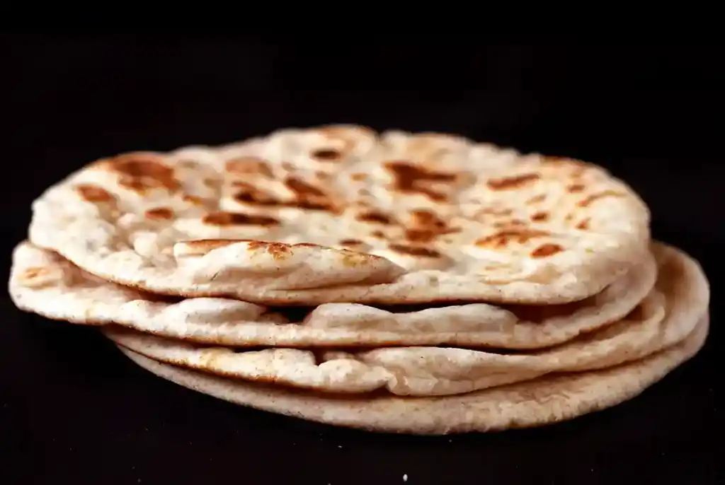 Käse gefüllte Knoblauchfladen