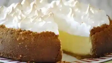 Käsekuchen mit Baiser