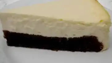 Käsekuchen mit Brownie Boden