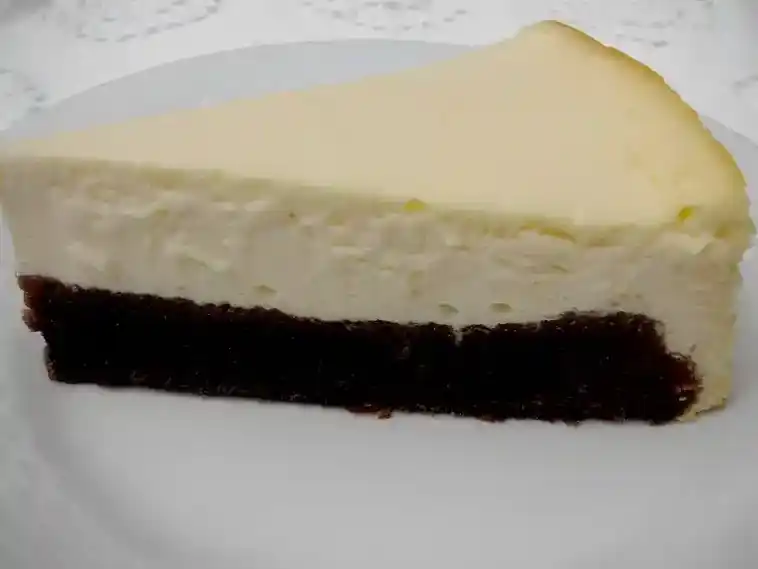 Käsekuchen mit Brownie Boden