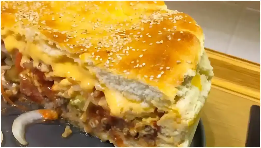 Kalt oder warm ein Genuss Der Cheeseburger in Kuchenform