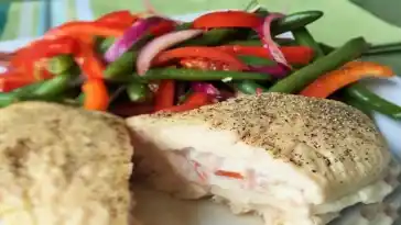 Kräuter-Zitronen-Hähnchen mit Prinzessbohnen und Tomaten