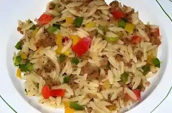 Kritharaki Salat mit Hackfleisch