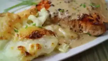 Lachs mit cremiger Kokos-Zitronensauce und falschem Kartoffelgratin