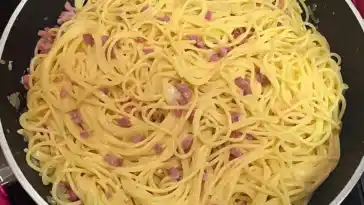 Leichter Spaghetti Carbonara