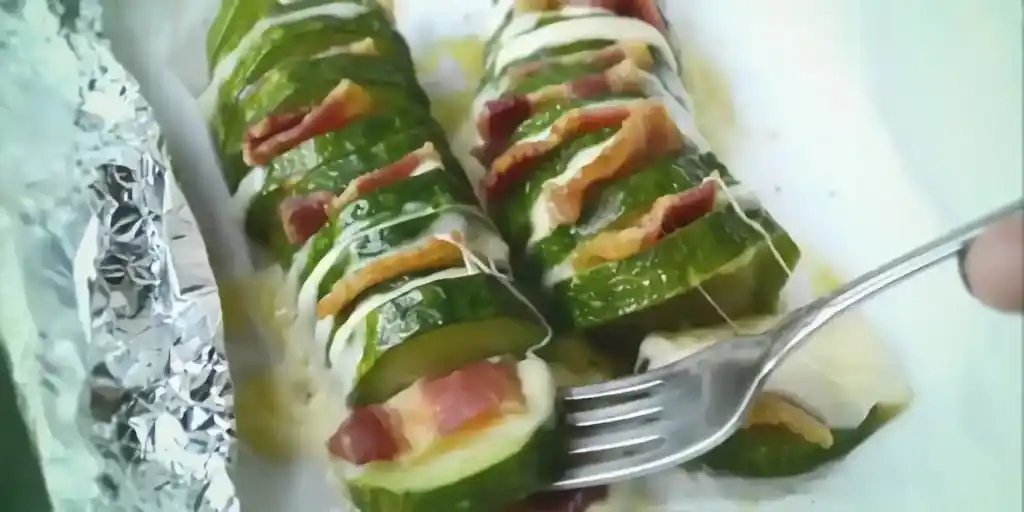 Low Carb Gefüllte Zucchini