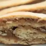 Mokkanougat- oder Mohnfüllung Covered