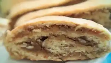 Mokkanougat- oder Mohnfüllung Covered