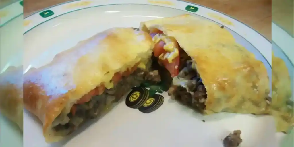 low carb Cheeseburger Calzone