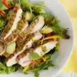 Bunter Tomaten-Maracuja-Salat Mit Rindfleisch