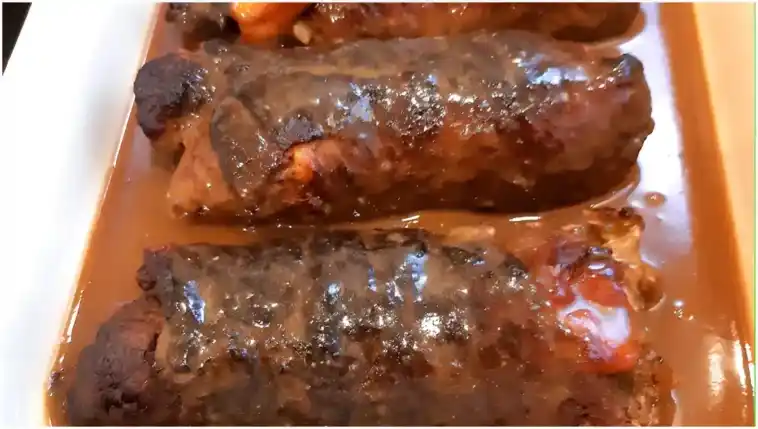 Einfache und delikate Rinder Rouladen mit Champignons und Ziegenkäse
