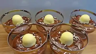 Gourmet-Schoko-Pudding selbstgemacht, sahnig und schokoladig