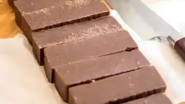 Hausgemachter Proteinriegel mit Thermomix