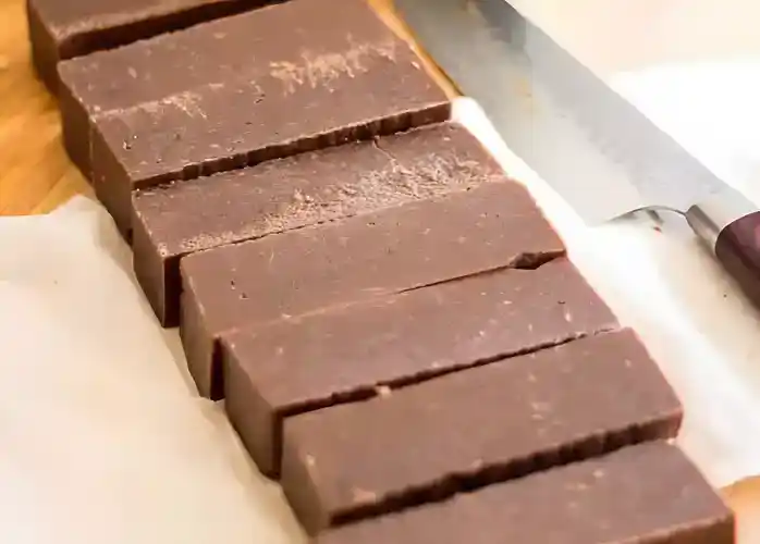 Hausgemachter Proteinriegel mit Thermomix