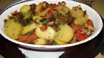 KARTOFFEL-FLEISCH-AUFLAUF