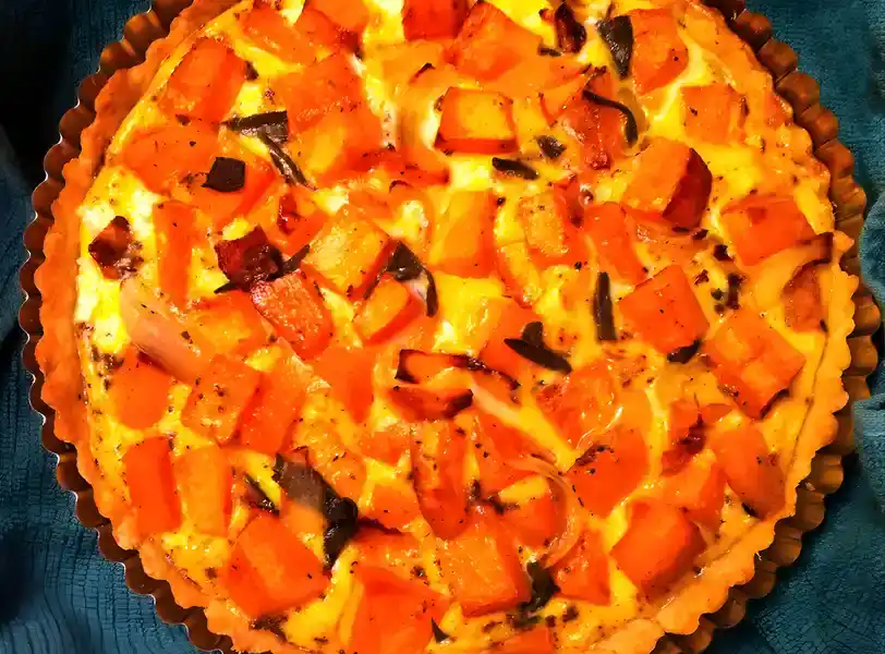 Käse-Tarte mit Kürbis-Mürbteig
