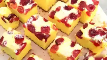 Luftiger Kirschkuchen