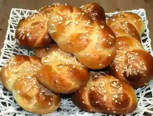 Mini-Hefezöpfe backen