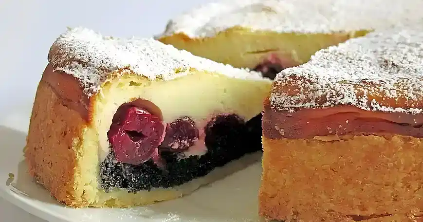 Mohn Käsekuchen mit Kirschen