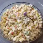 Pikanter Hörnchensalat