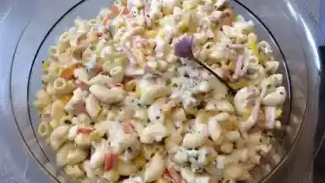 Pikanter Hörnchensalat