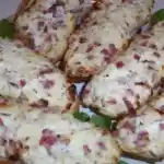 Pizzabrötchen mit Schmand