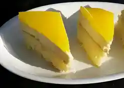 Quarkschnitten mit Fruchtgelee