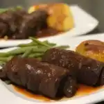 Rouladen in Rotweinsauce