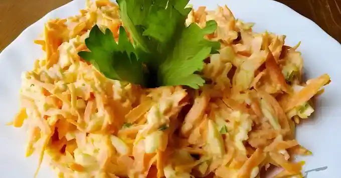 Sättigender Ei-Möhren-Salat – das perfekte Diätessen