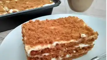 Sahne-Karamellkeks-Kuchen ohne Backen, in 15 Minuten zubereitet (schmeckt wie russischer Honigkuchen)